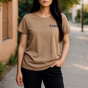 On™Cloud Women's Large R.O.C. Run On Clouds T-Shirt Camel  NWT